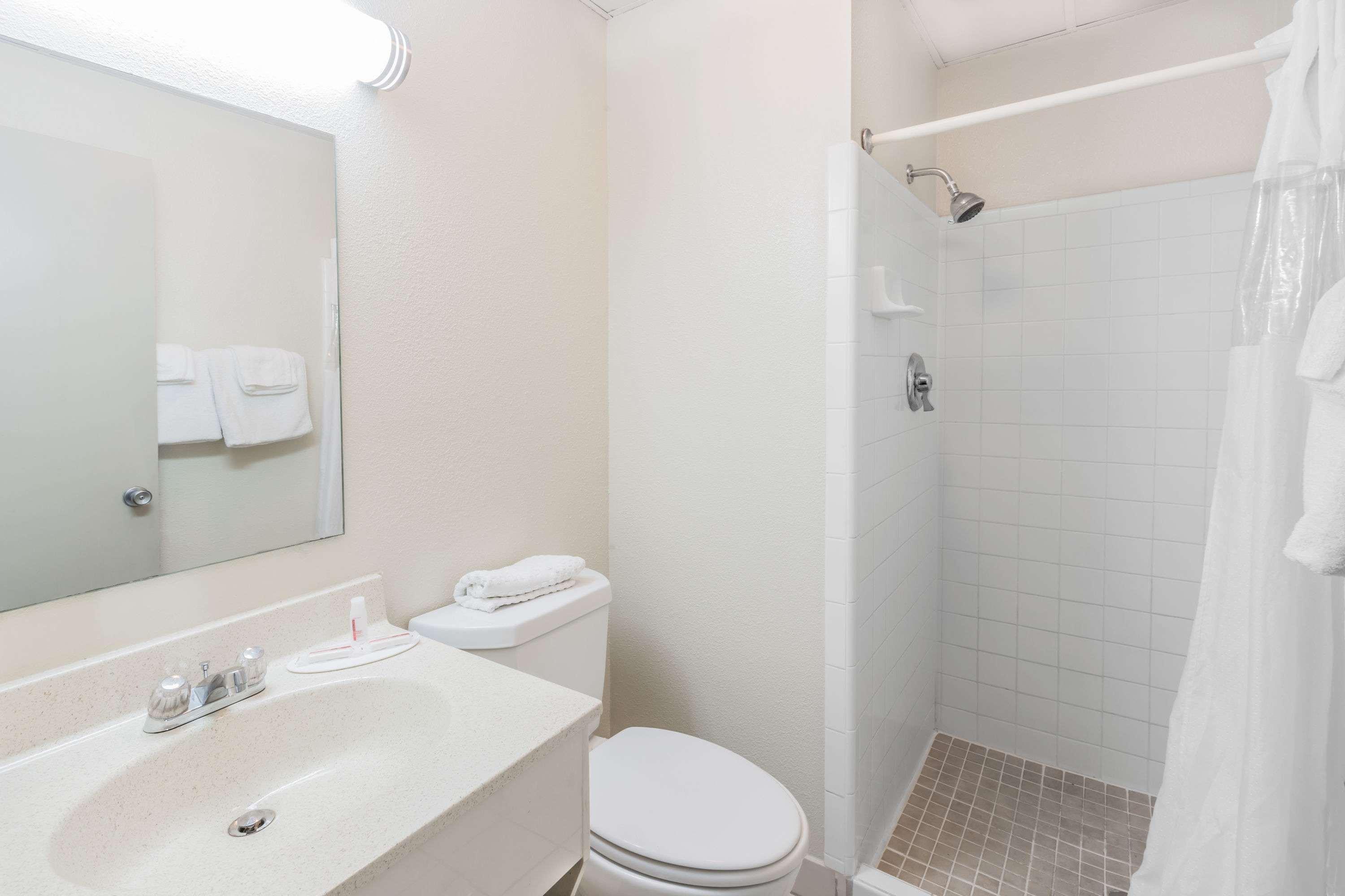 Super 8 By Wyndham Knoxville Downtown Area Экстерьер фото