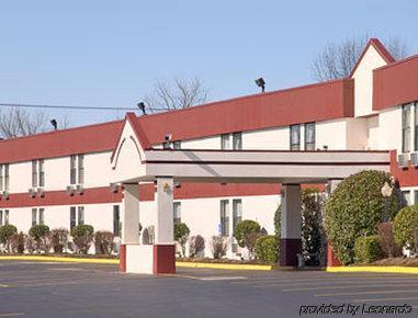 Super 8 By Wyndham Knoxville Downtown Area Экстерьер фото