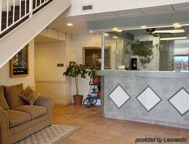 Super 8 By Wyndham Knoxville Downtown Area Интерьер фото